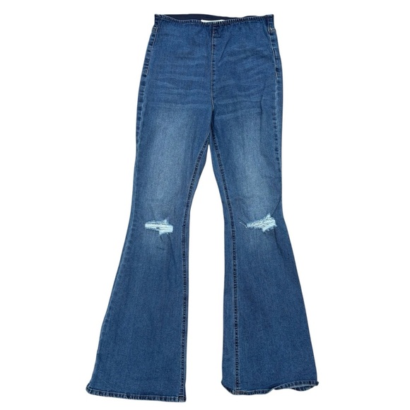 Tinseltown Dark Blue Pull On Distressed Flare Jeans Size 7 - Picture 2 of 8